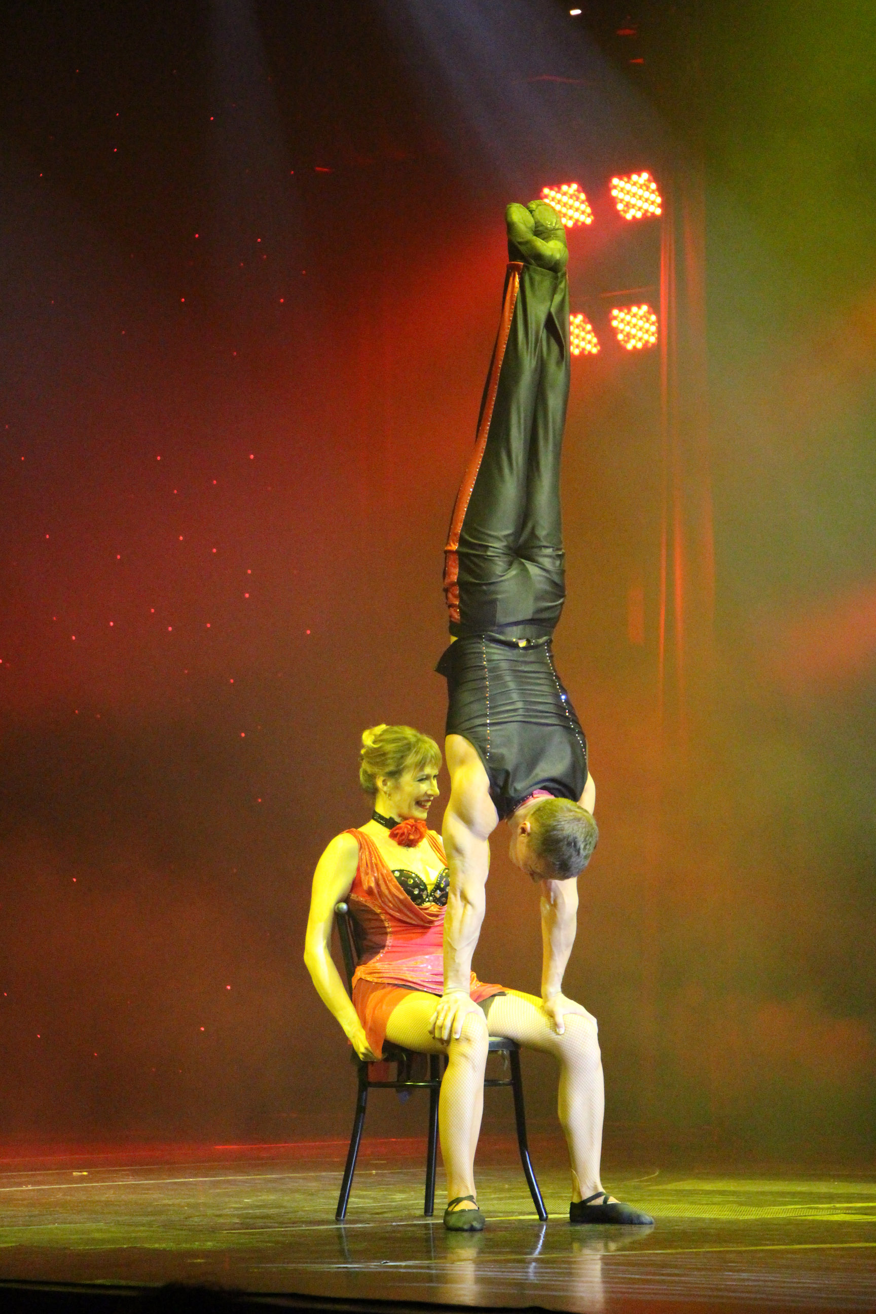 Acrobatic duo