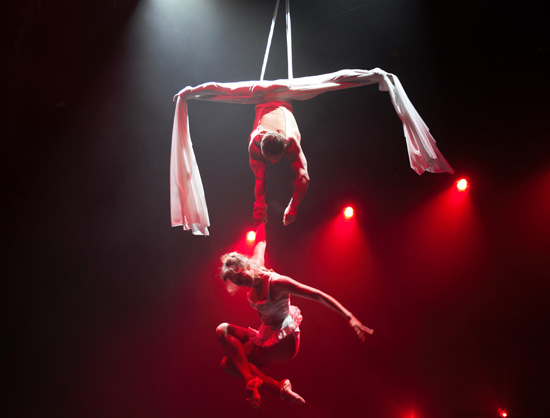 Flying silks/tissu aerial act on board ship | Duo Primavera - circus ...